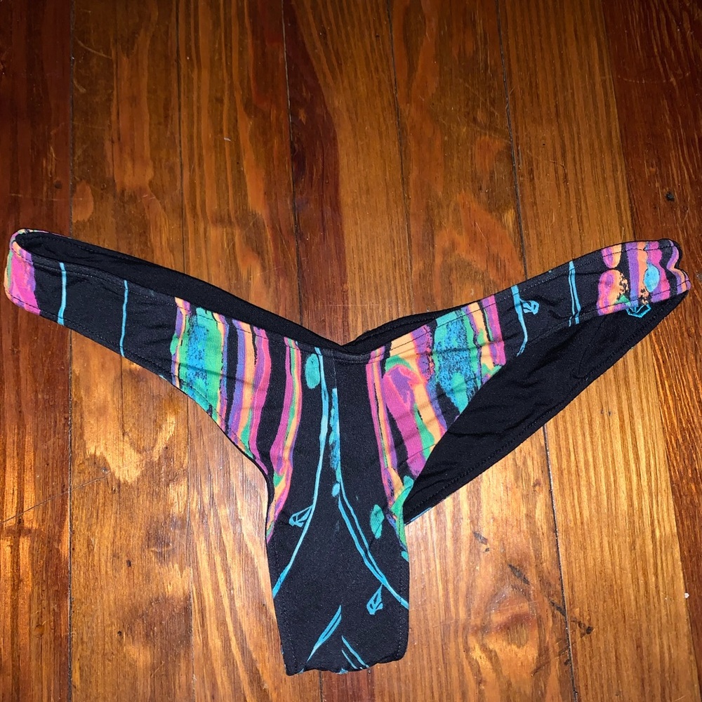 Cheeky reversible billabong bikini